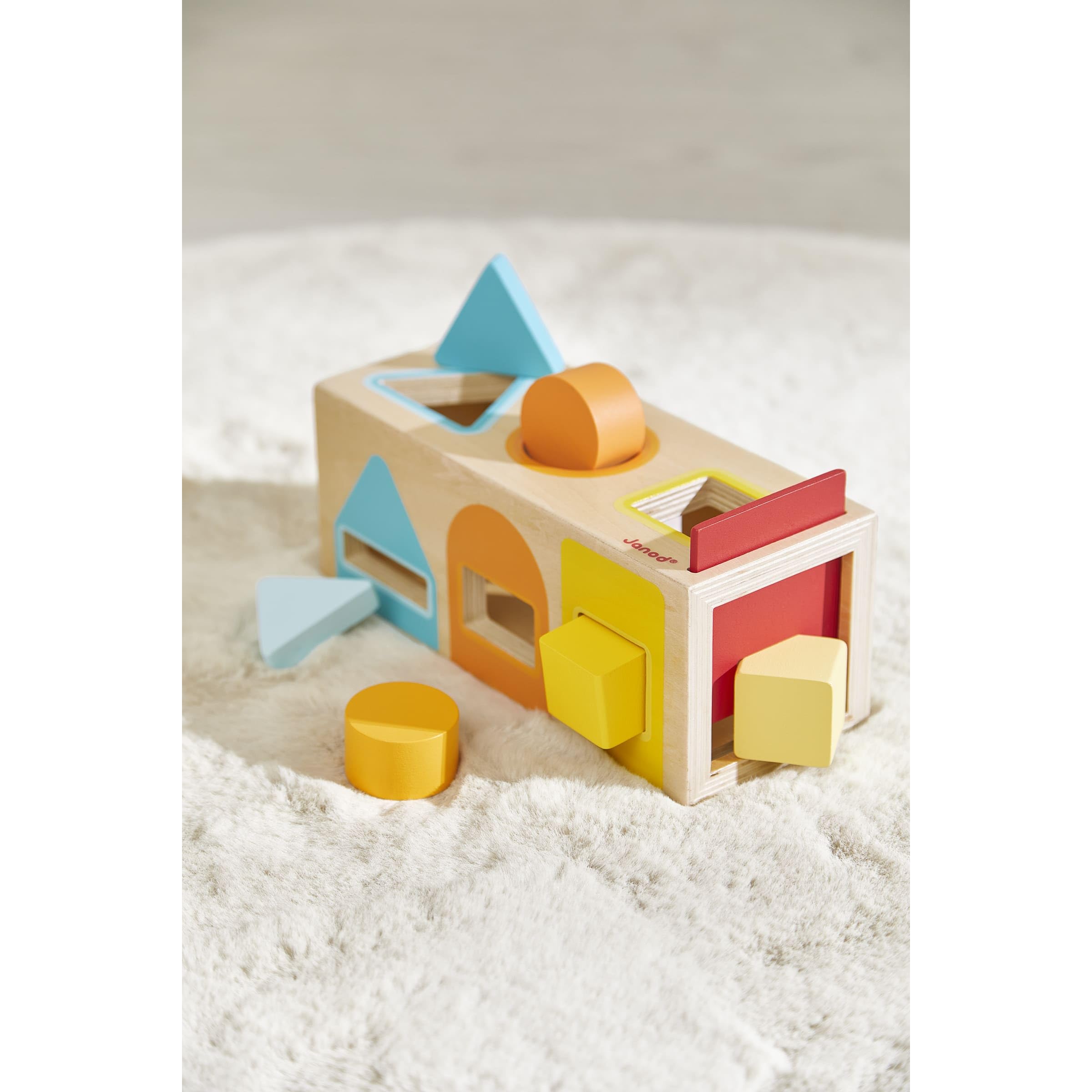 Janod - Geometric Shape Box (Wood) - Wooden Early-Learning Toy - Educational Game - Fine Motor Skills - 12 Months - J05330