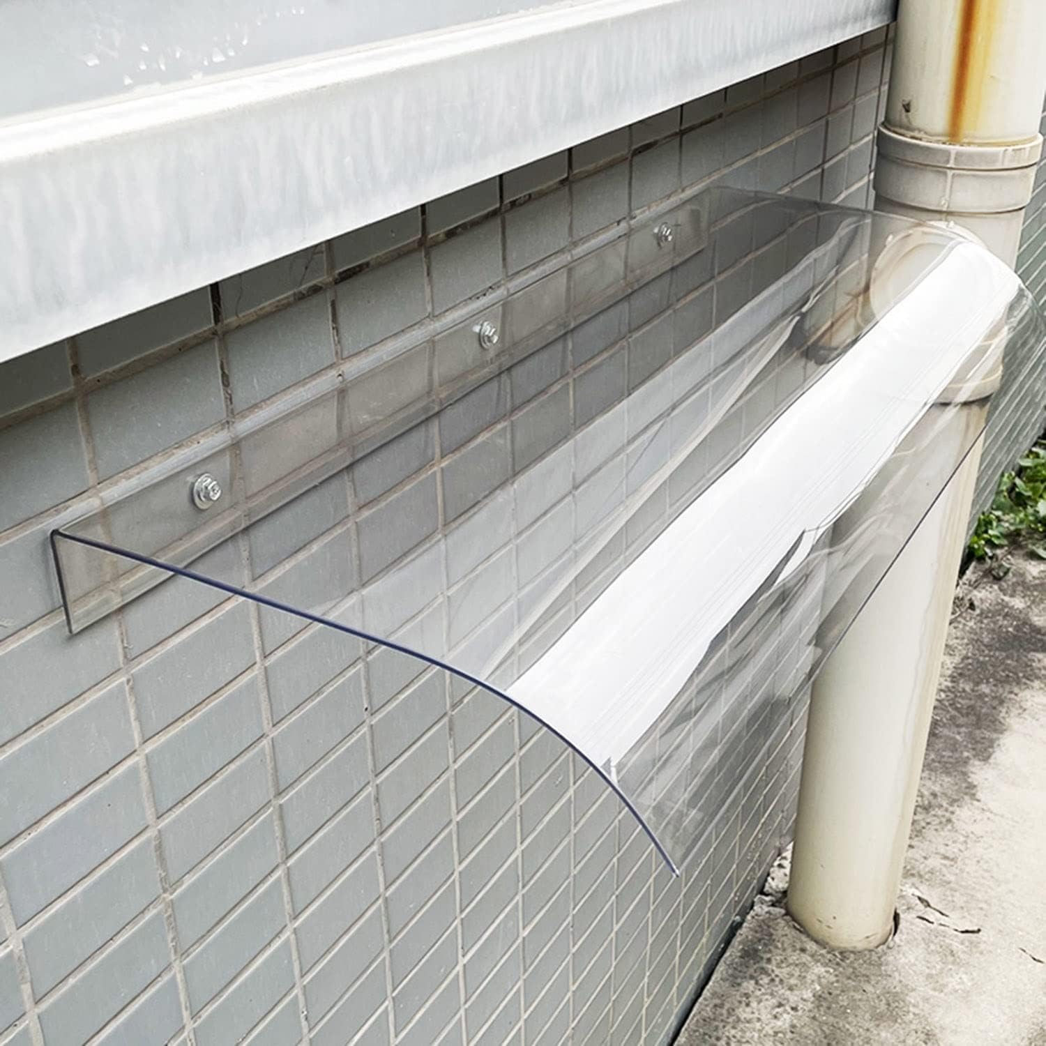 Auvent de porte en polycarbonate pour une entrée de maison sèche sous la pluie