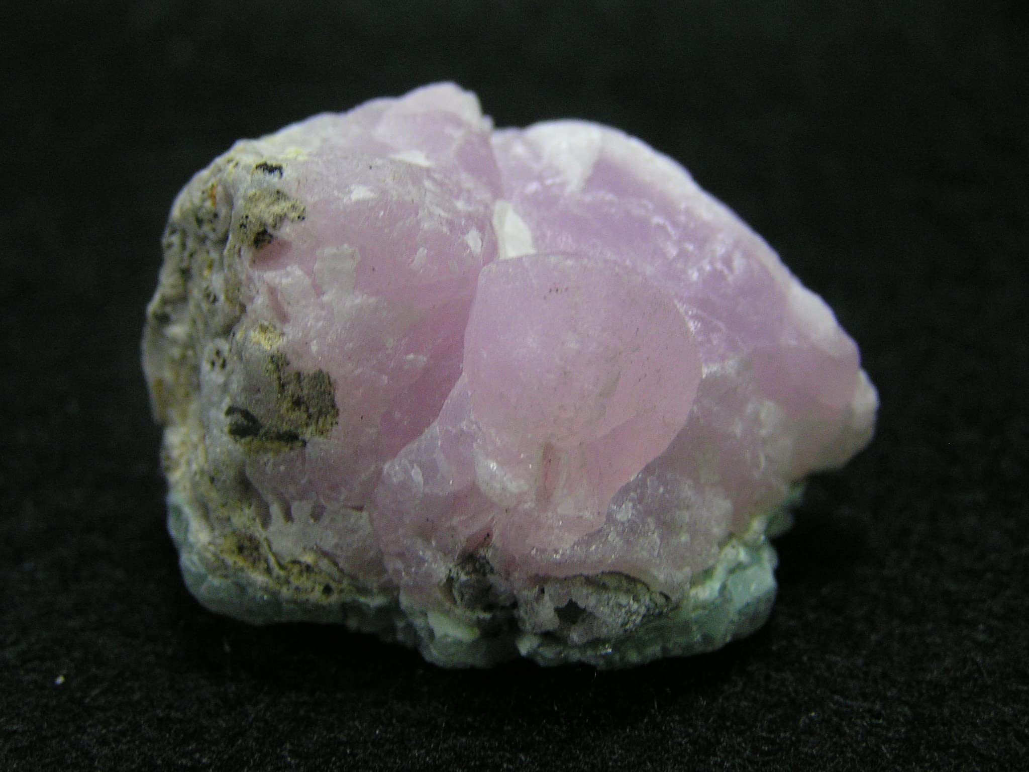 Amazon.co.jp: ピンク スミソナイト（菱亜鉛鉱）原石