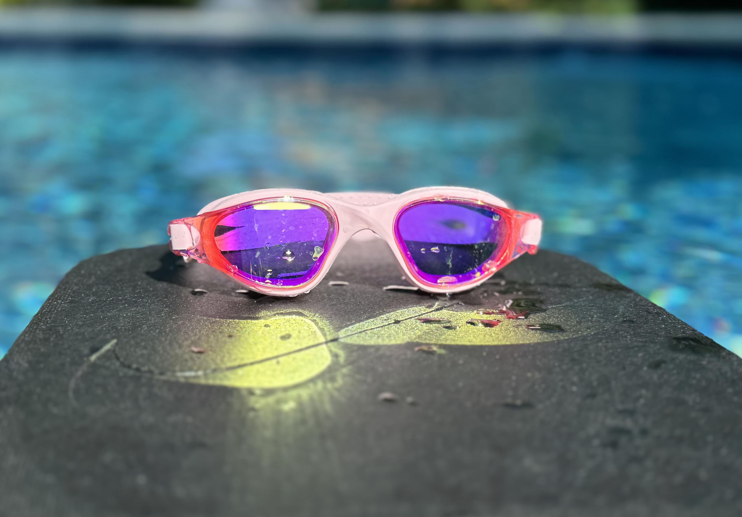 Soliton Drift Schwimmbrille mit bequemer Passform, auslaufsichere Versiegelung, UV-Schutz