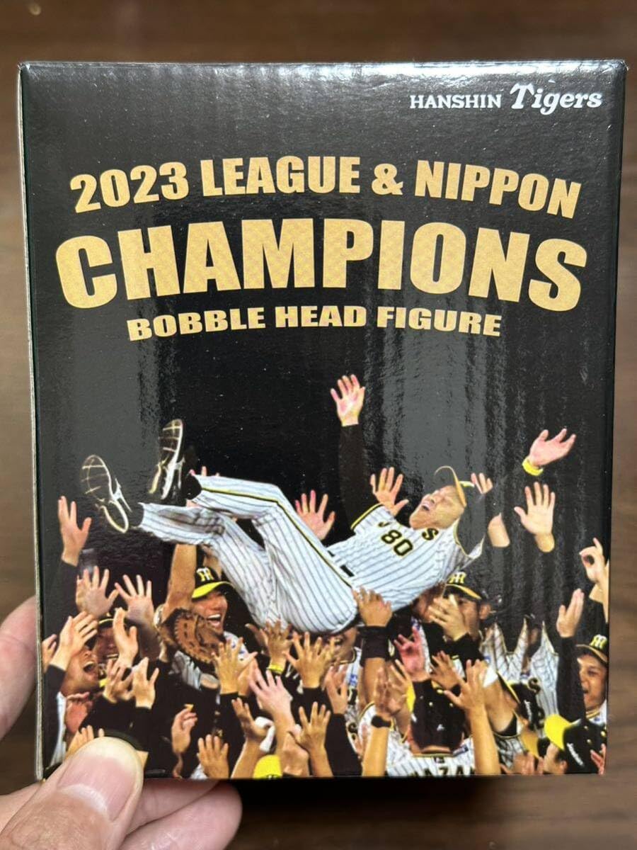 Amazon.co.jp: 阪神タイガース 優勝記念 岡田監督 胴上げボベルヘッド 