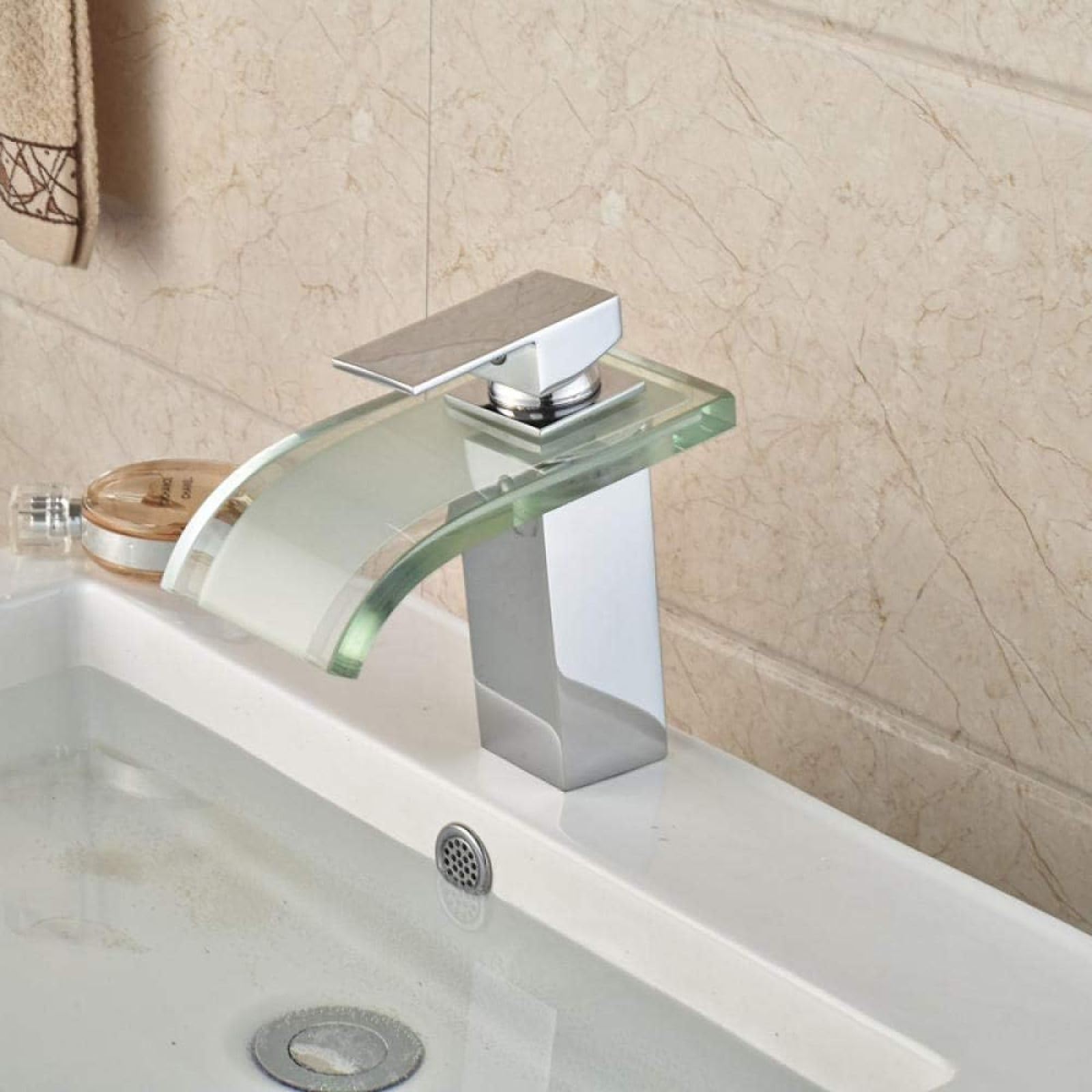 Mitigeur de salle de bains cascade pour vasque moderne et lumineuse