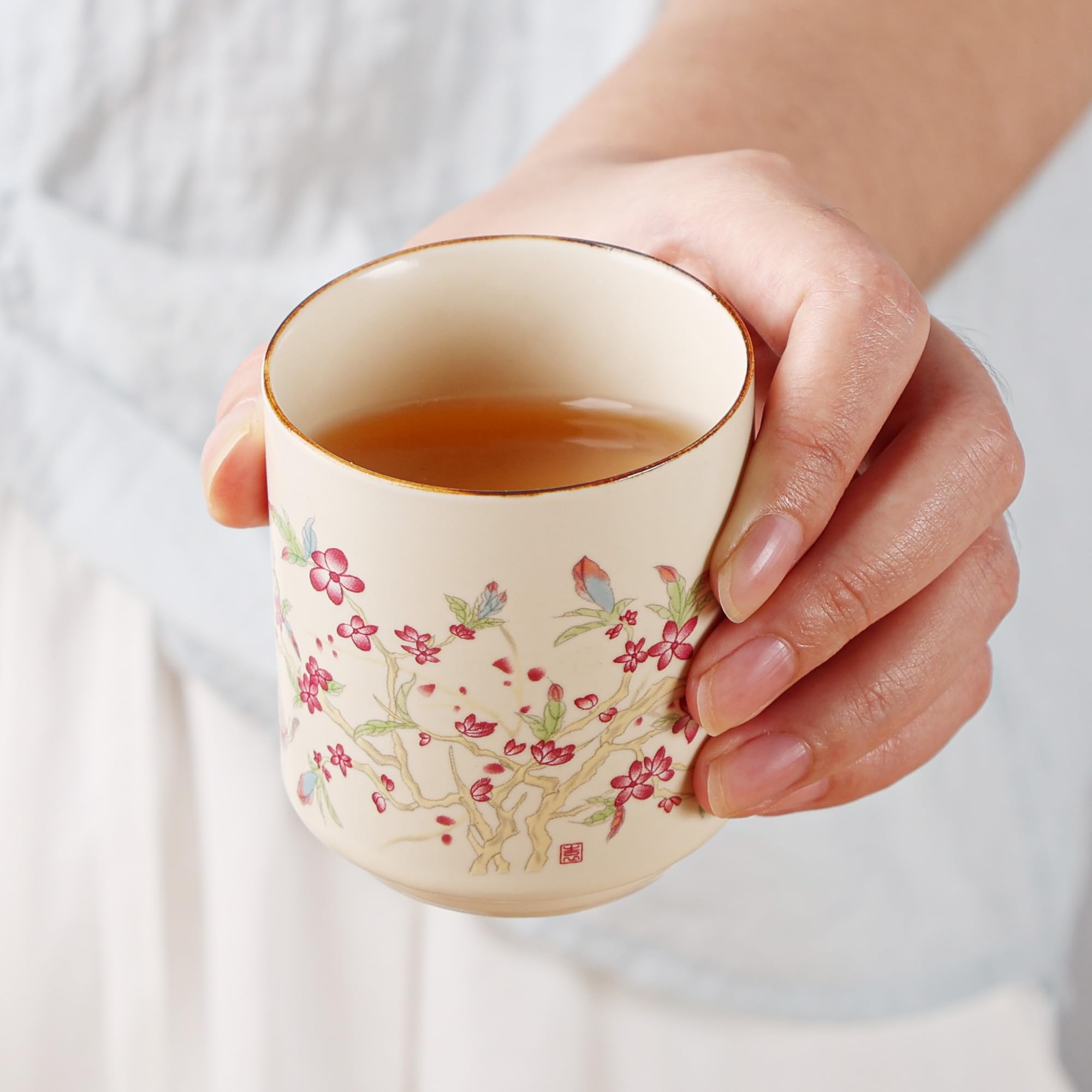 fanquare Juegos de té Kungfu con flores Tetera de porcelana esmaltada amarilla con infusor Tazas de té japonesas para adultos Regalo, una tetera con 4 tazas