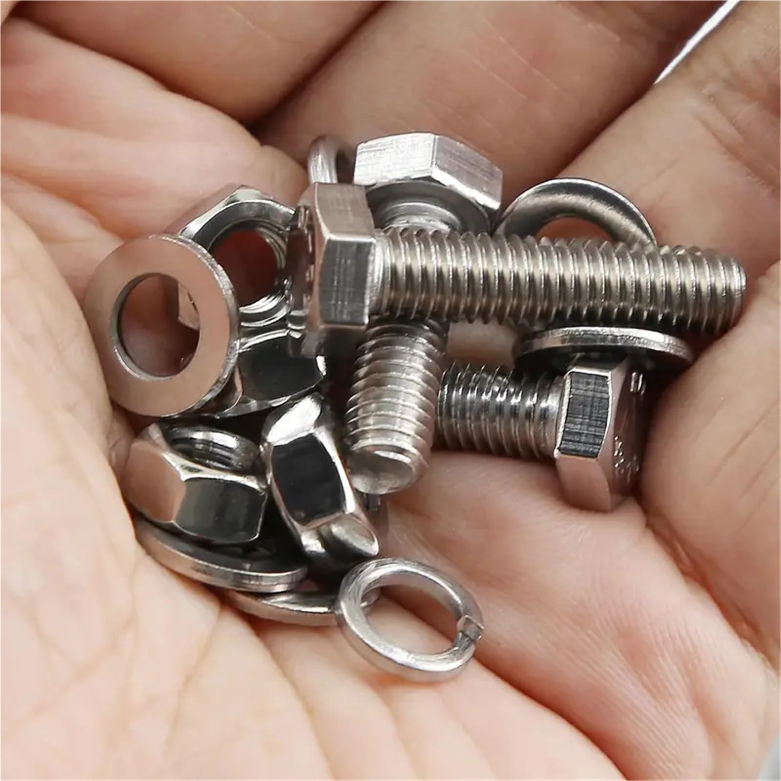 Schrauben und Muttern Set 1015 Sätze mit Schrauben und Muttern der Größen M4, M5, M6, metrisches Schraubensortiment aus Edelstahl 304, 15 gängige, 10–40 mm