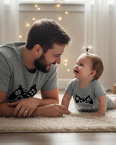 Miniatura 3 de Tstars Player 1 & Player 2 - Conjuntos a juego para papá y bebé Divertido juego de camiseta de jugador para el día del padre y nuevos papás
