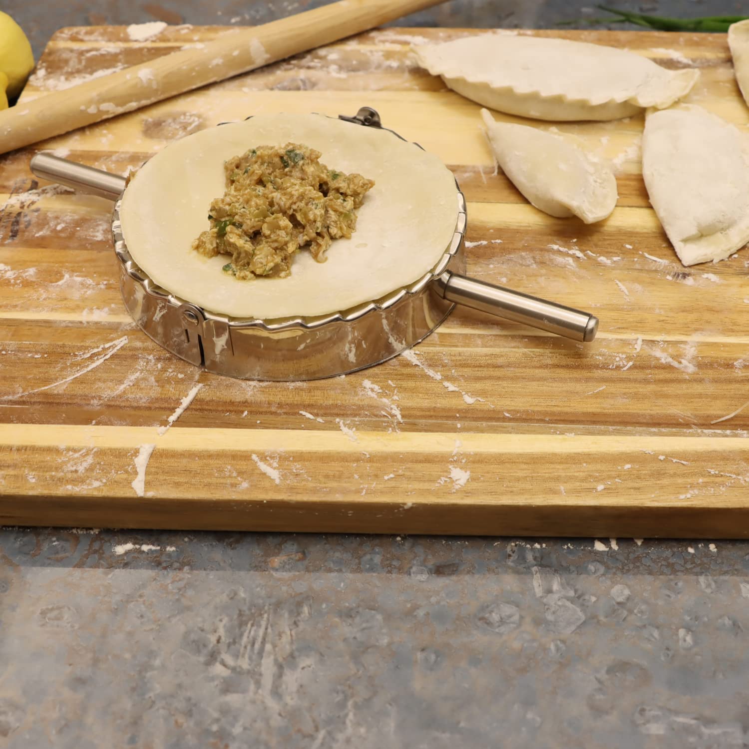 Stampo per ravioli/pierogi e tagliapasta in acciaio inox, large