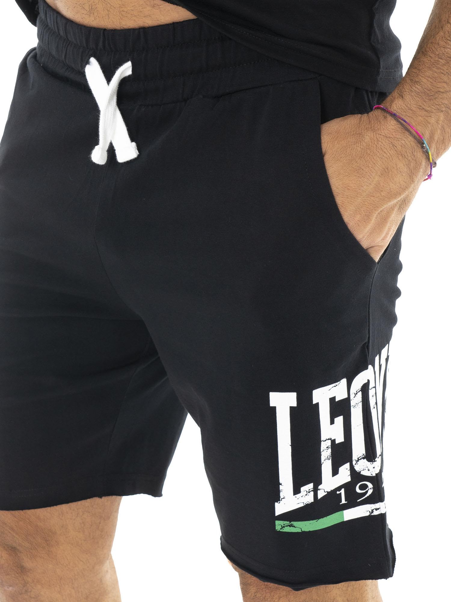 Completo set da uomo composto da t-shirt e pantaloncini vintage Leone Basic