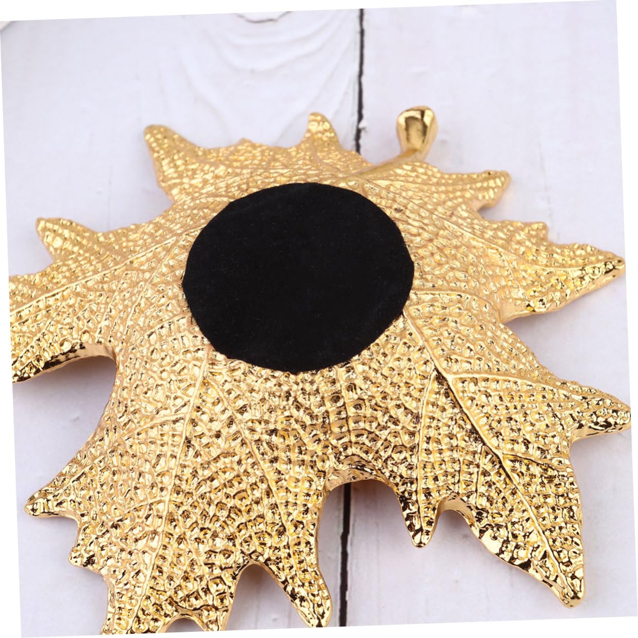 Vassoio Porta Fedi in Lega Dorata a Forma di Foglia D'acero, Organizer per Gioielli Creativo, Decorazione per Casa e Regalo di Natale
