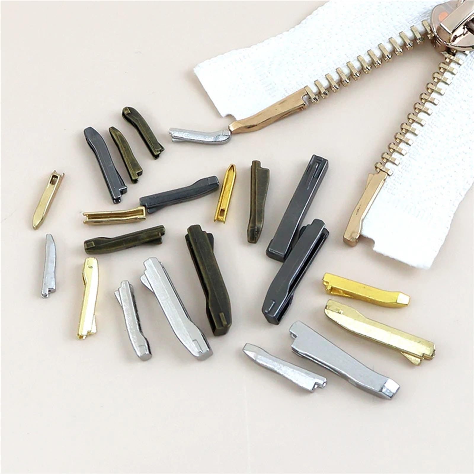 Lot de 20 kits de réparation de fermetures éclair bidirectionnelles 3# 5# 8# 10# - Bouchons d'extrémité double curseur - Accessoires de couture (argent, 20SETS_NO10)