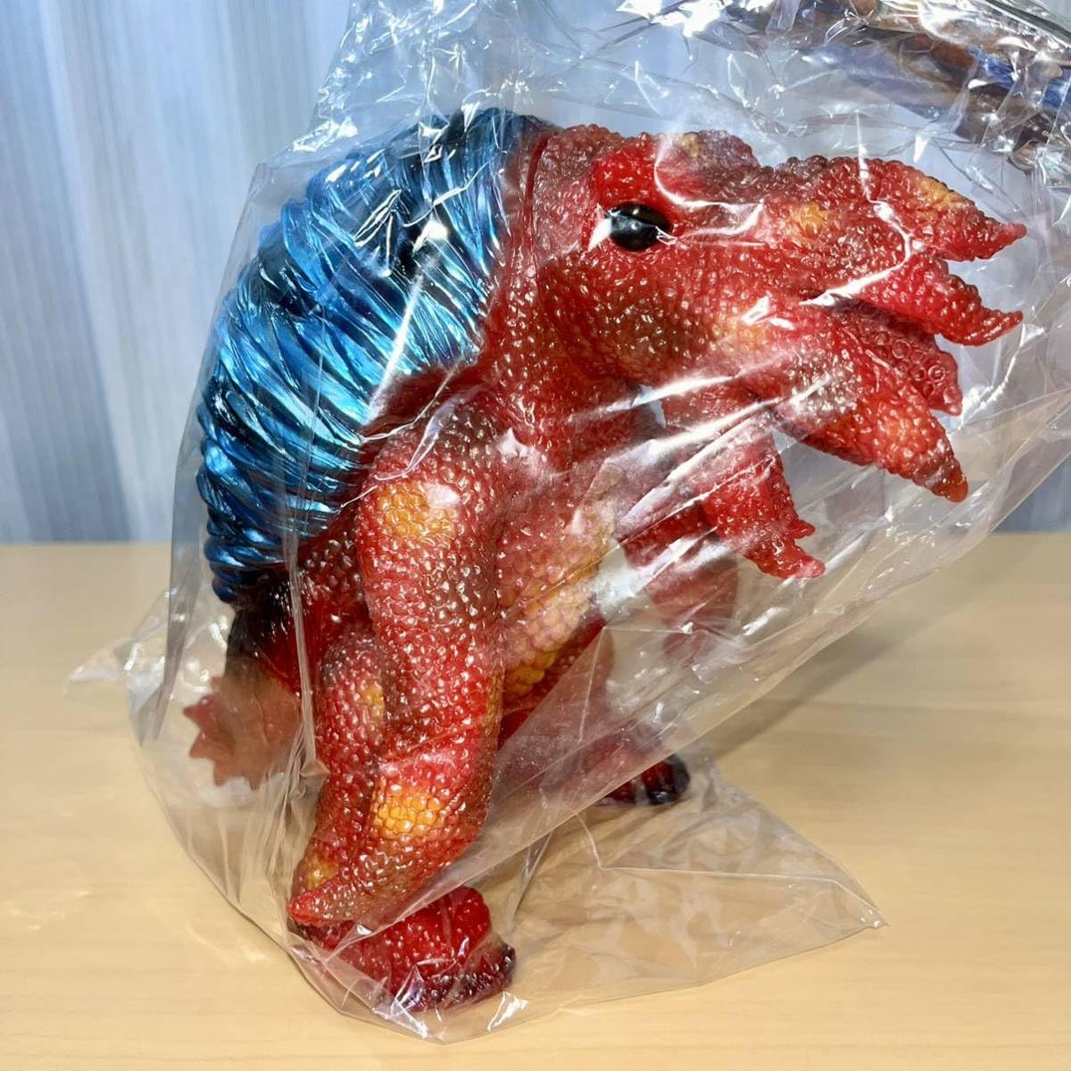 ゴルゴンゾーラ　ヤモマーク Amazon.co.jp: ヤモマーク ゴルゴンゾーラ 赤 ソフビ フィギュア sofvi