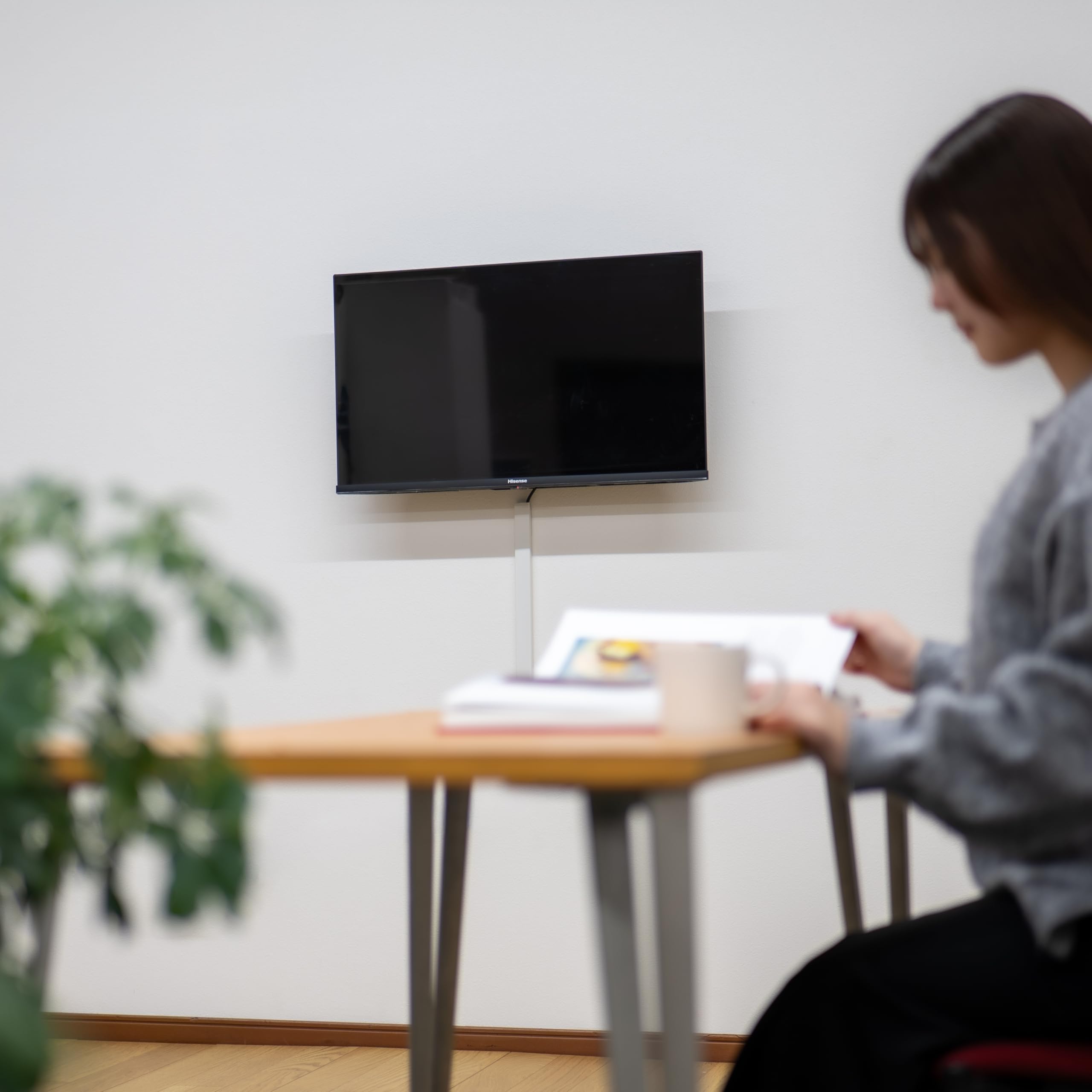 Amazon | ホッチキスで留めるテレビ壁掛金具 mini テレビ 壁掛金具