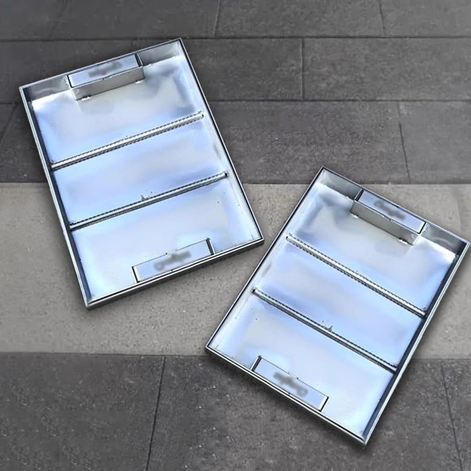 Coperchio per pozzetto in Acciaio Inox con Maniglia a Scomparsa, specifico per Esterni, Adatto per Fosse settiche da Giardino interrate, 60x60 cm, Resistente, Sicuro e Decorativo.