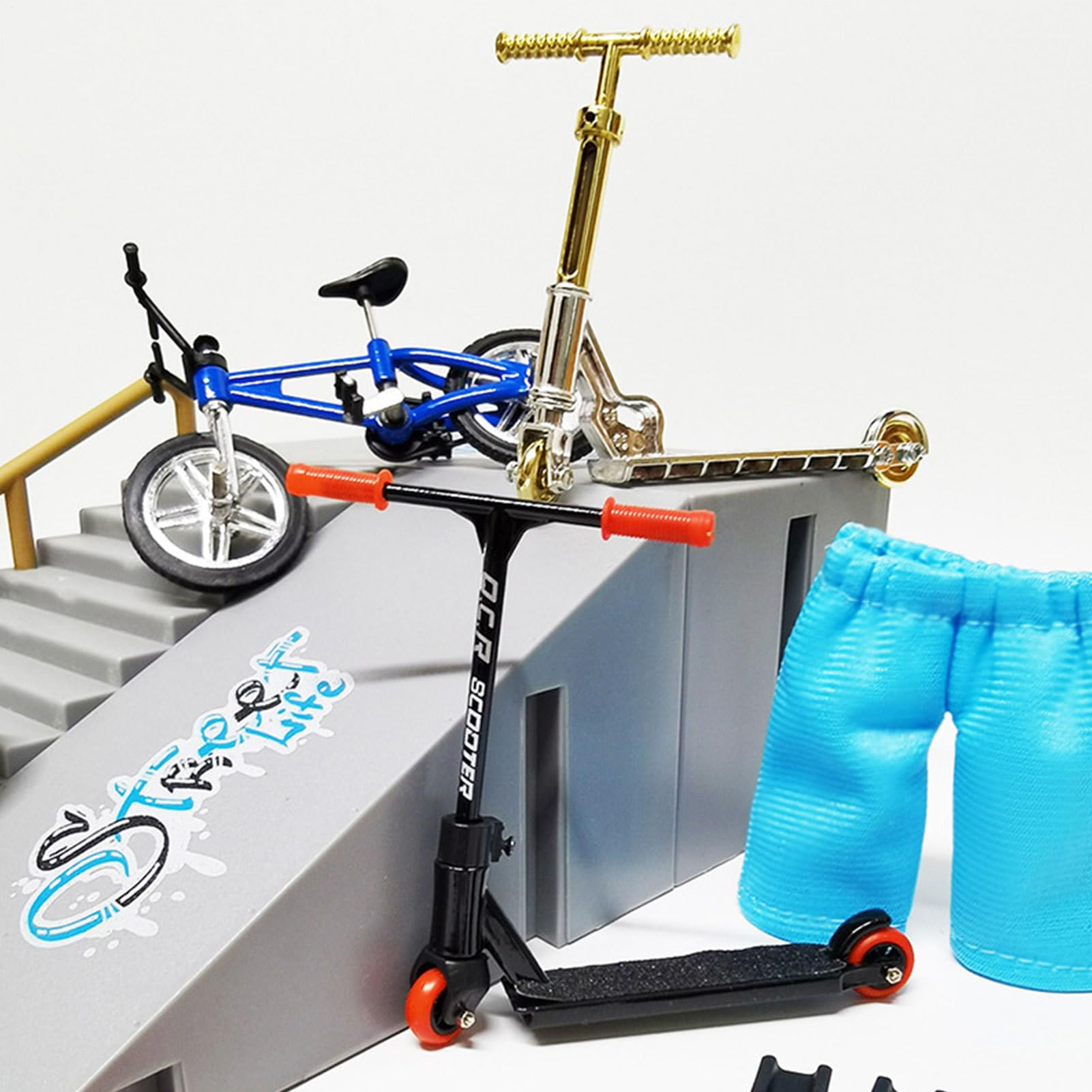 Ensemble de 13 Pièces Accessoires d'entraînement de compétences,Scénario d'utilisation de Simulation,Modèles de rampes Jouet pour Trottinette,Vélo