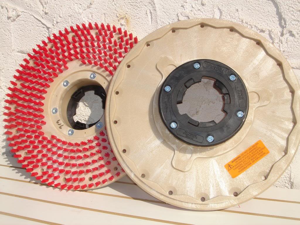 14" Pad driver to fit 15" Model Floor Machine Buffer/Polisher/Scrubber. Comes with Riser and NP-9200 clutchplate installed.