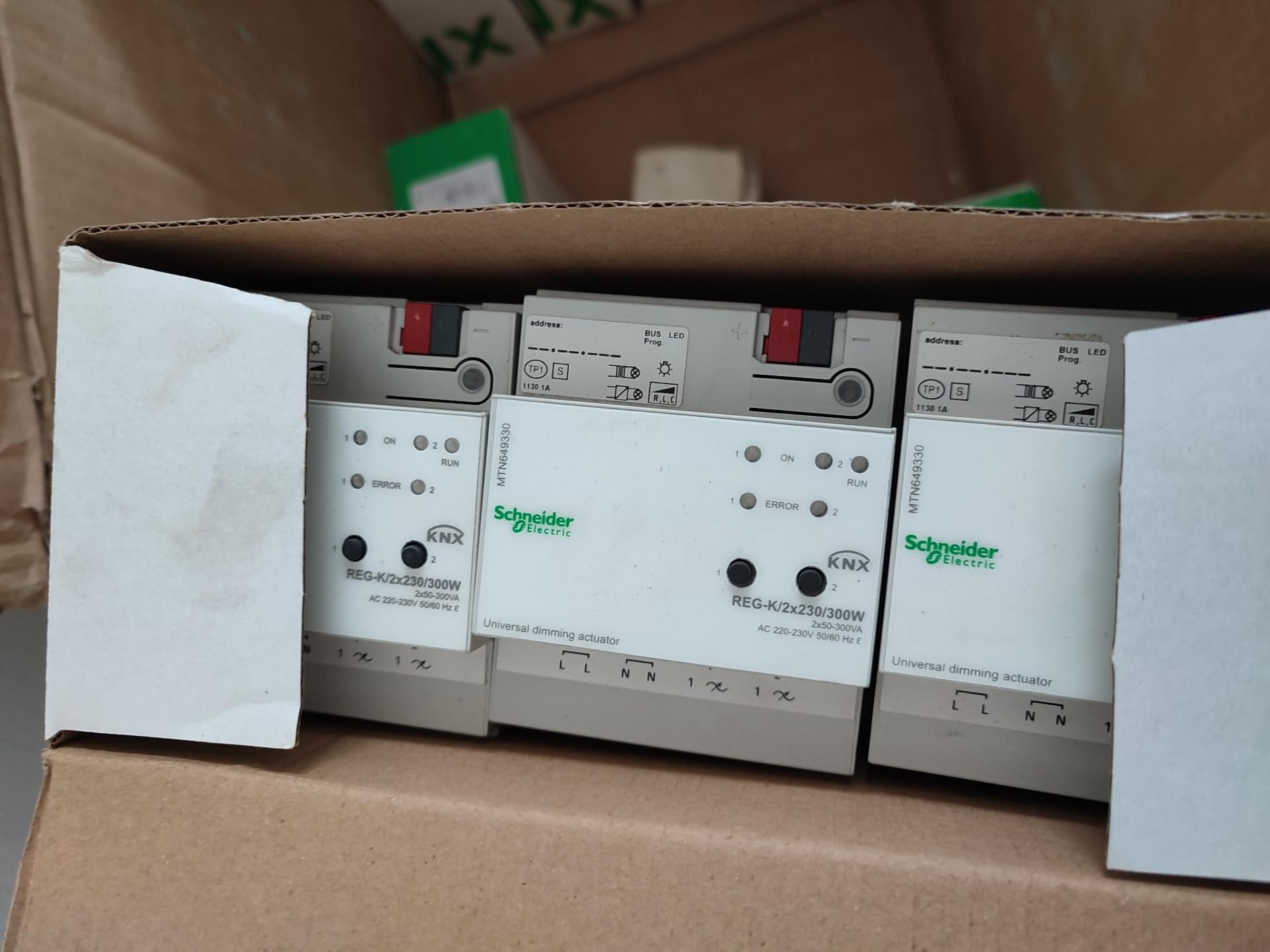 MTN649330 Universal Dimming Actuator