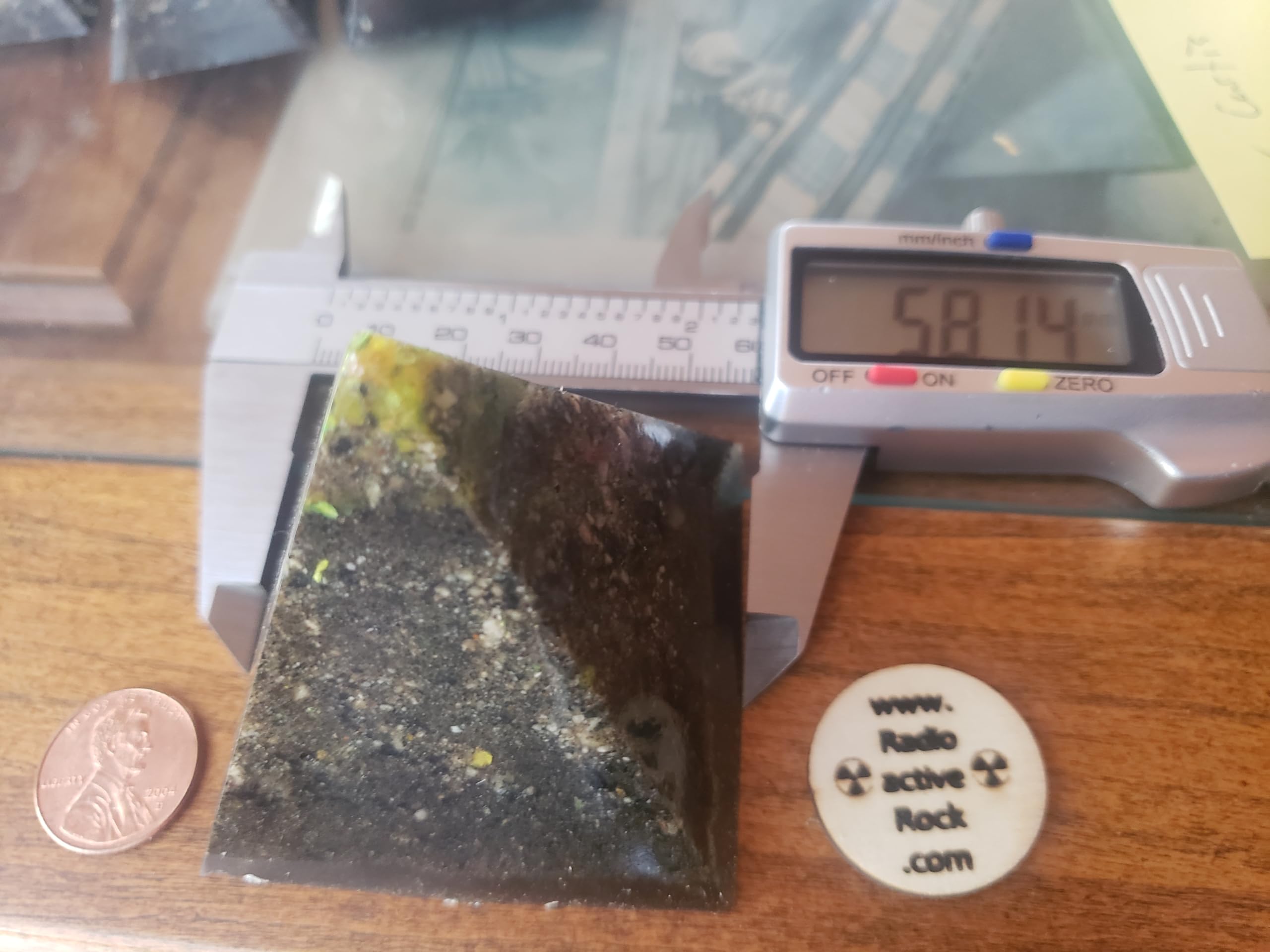 Radioactive Uranium Ore Pyramid for Science, Collecting, Safe Handling of Radioactive Material. Geiger Check, Cloud Chamber, Uranium Glass... (Extra Large)