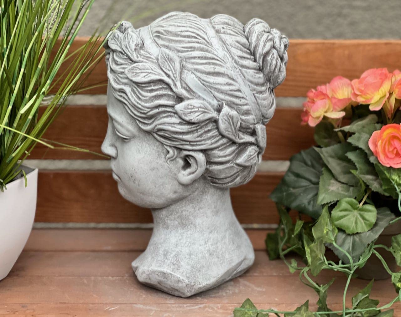stoneandstyle Steinfigur Frauenbüste Madeleine ca. 9,5 kg frostfest Steinguss
