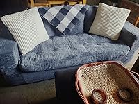 Review Image by Hanna Strauss Hanna Strauss