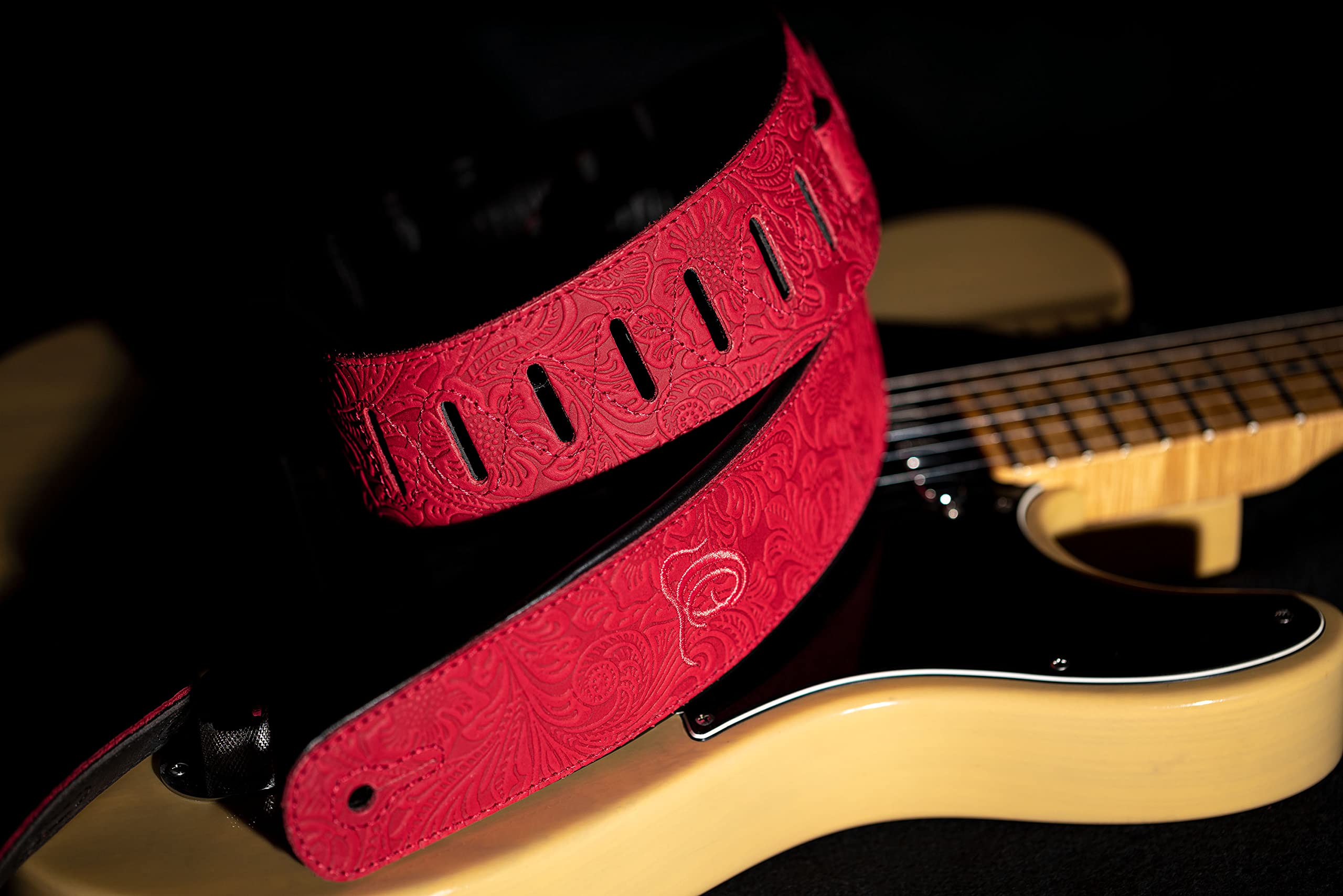 Ortega Guitars Gitarrengurt Länge Verstellbar - Akustik Gitarre / Bass, E-Gitarre, E-Bass - Byzantine Series - Echtleder, Byzantine Fire (OSBY-3)
