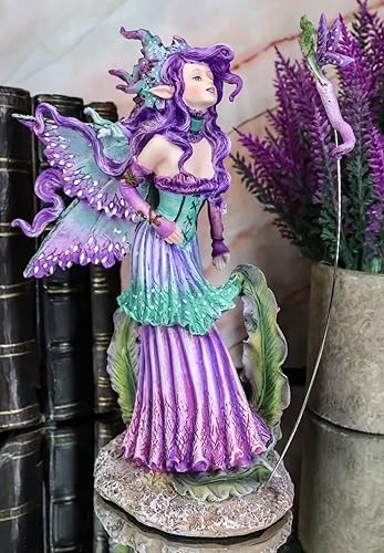 Miniatura 9 de Ebros Amy Brown Pixie Gossip Enchanted Elf Fairy FAE Damisela con ninfa púrpura índigo, estatua de libélula de 7.5 pulgadas de alto, fantasía mítica