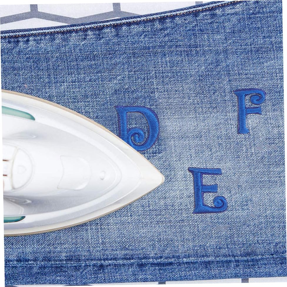 Lettres chenilles correctif blue avec texture en relief pour customisation textile originale