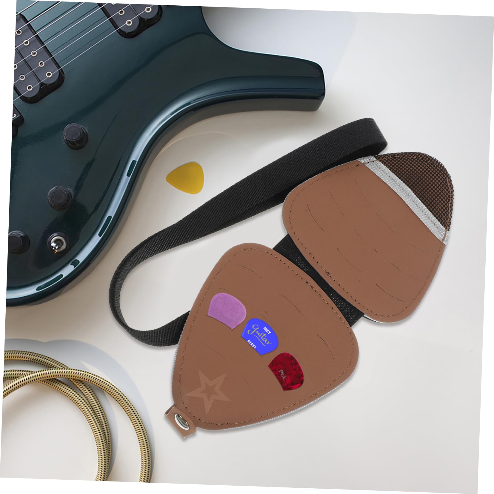 FUNOMOCYA Guitar Pick Holder Bag 24 Picks Storage Lanyard Pu Leather Easy to Carry for Guitar Lovers