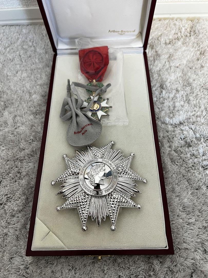 フランス軍　最高位勲章　首につけるタイプ　レジオンドヌール勲章 フランス軍 最高位勲章 首につけるタイプ レジオンドヌール勲章