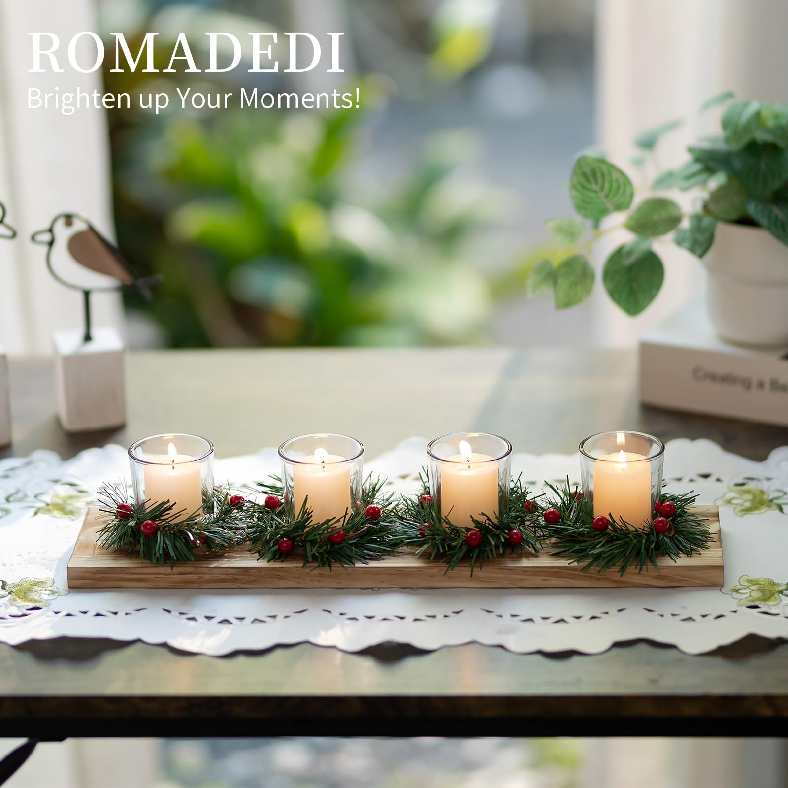 Romadedi Bougeoir de Noël pour centre de table - Décoration rustique - 4 photophores avec mini couronnes de Noël - Plateau en bois pour table de dîner d'hiver - Cadeau de 41 cm