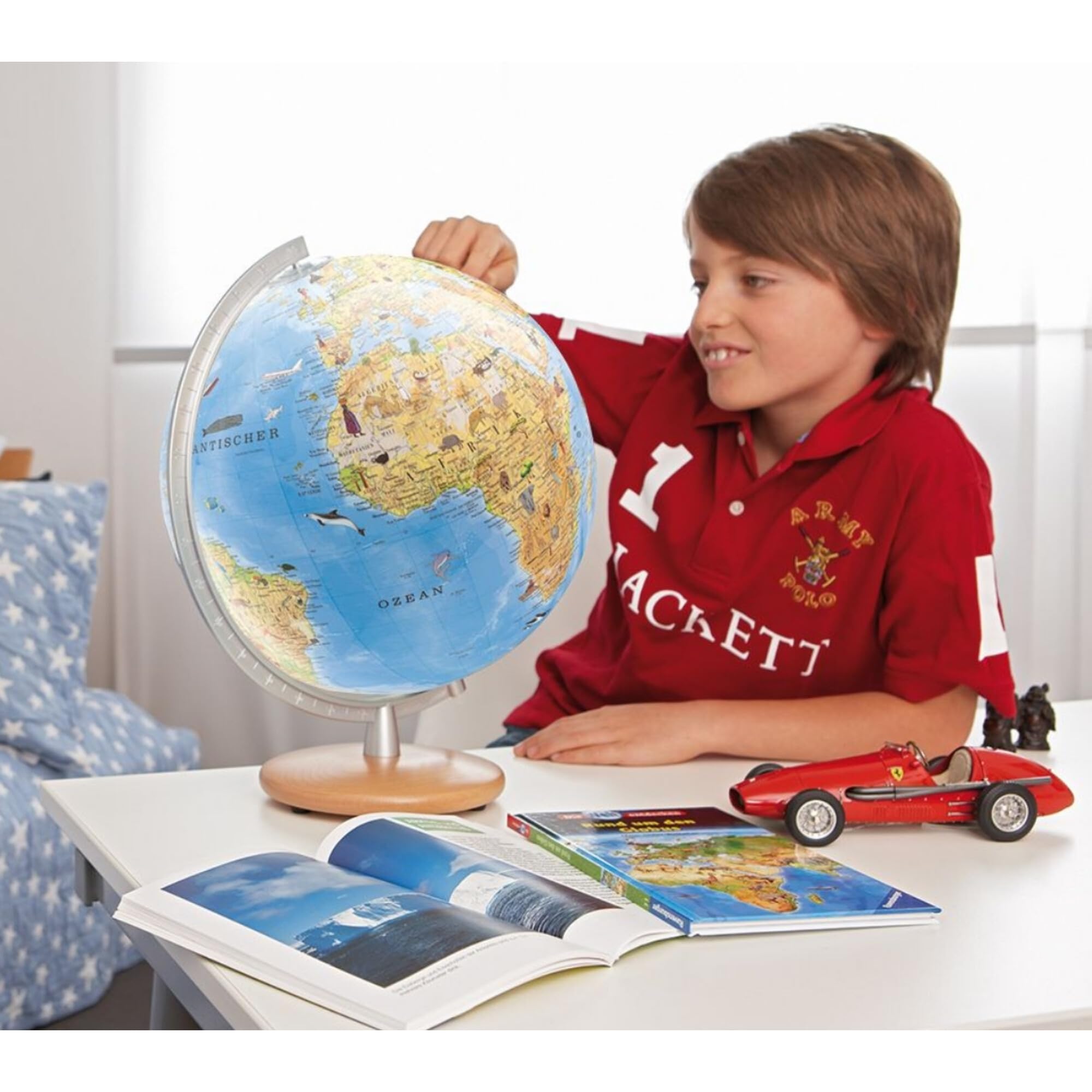 Kinderglobus Unsere 34cm: Kinderglobus ohne Entdeckerstift, handkaschiert mit Grafiken, Kunststoffhalterung in Silber mit Holzfuß