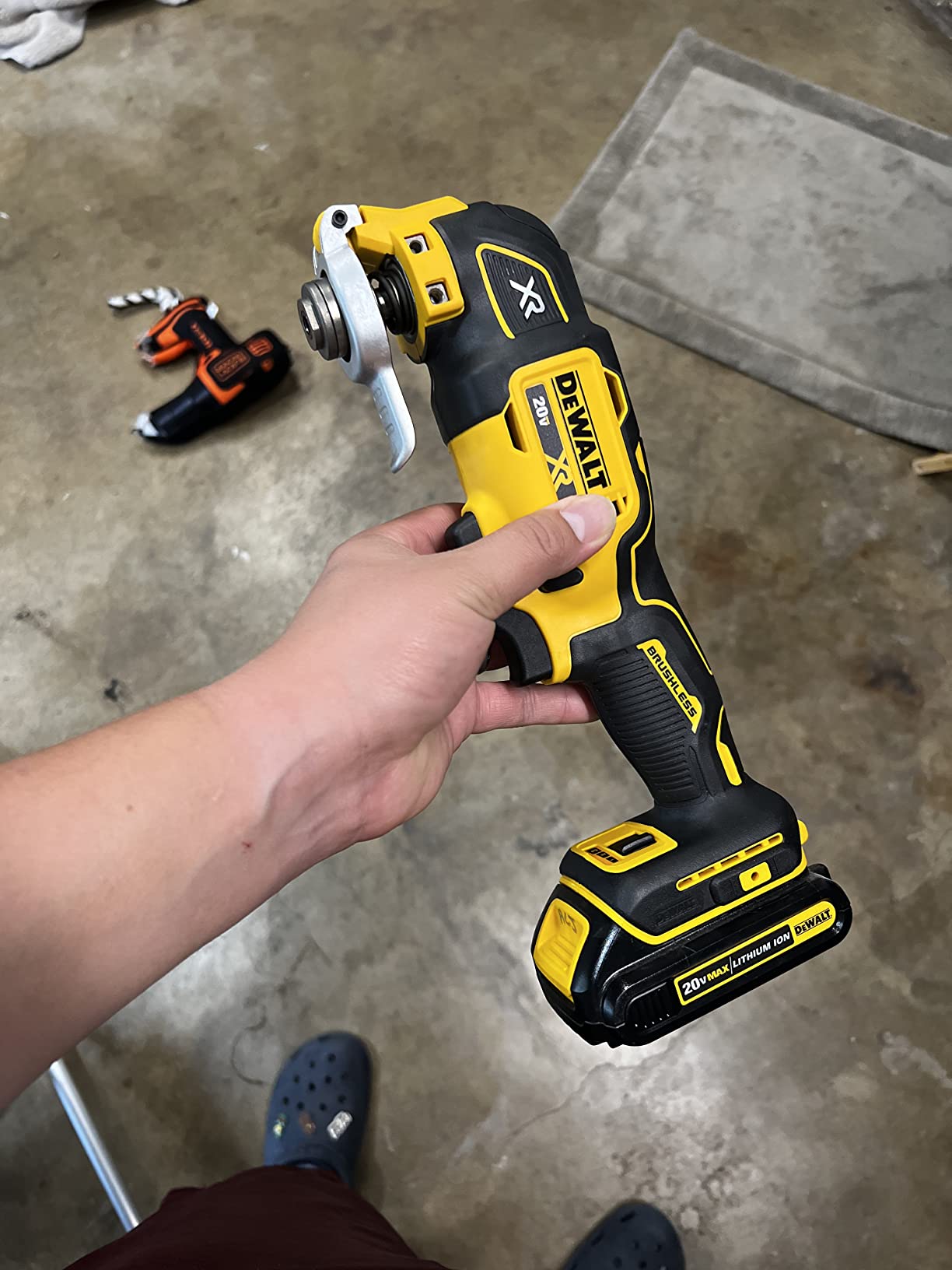 20V MAX* XR® Brushless Cordless 3-Speed Oscillating Multi-Tool (Tool Only) photo review