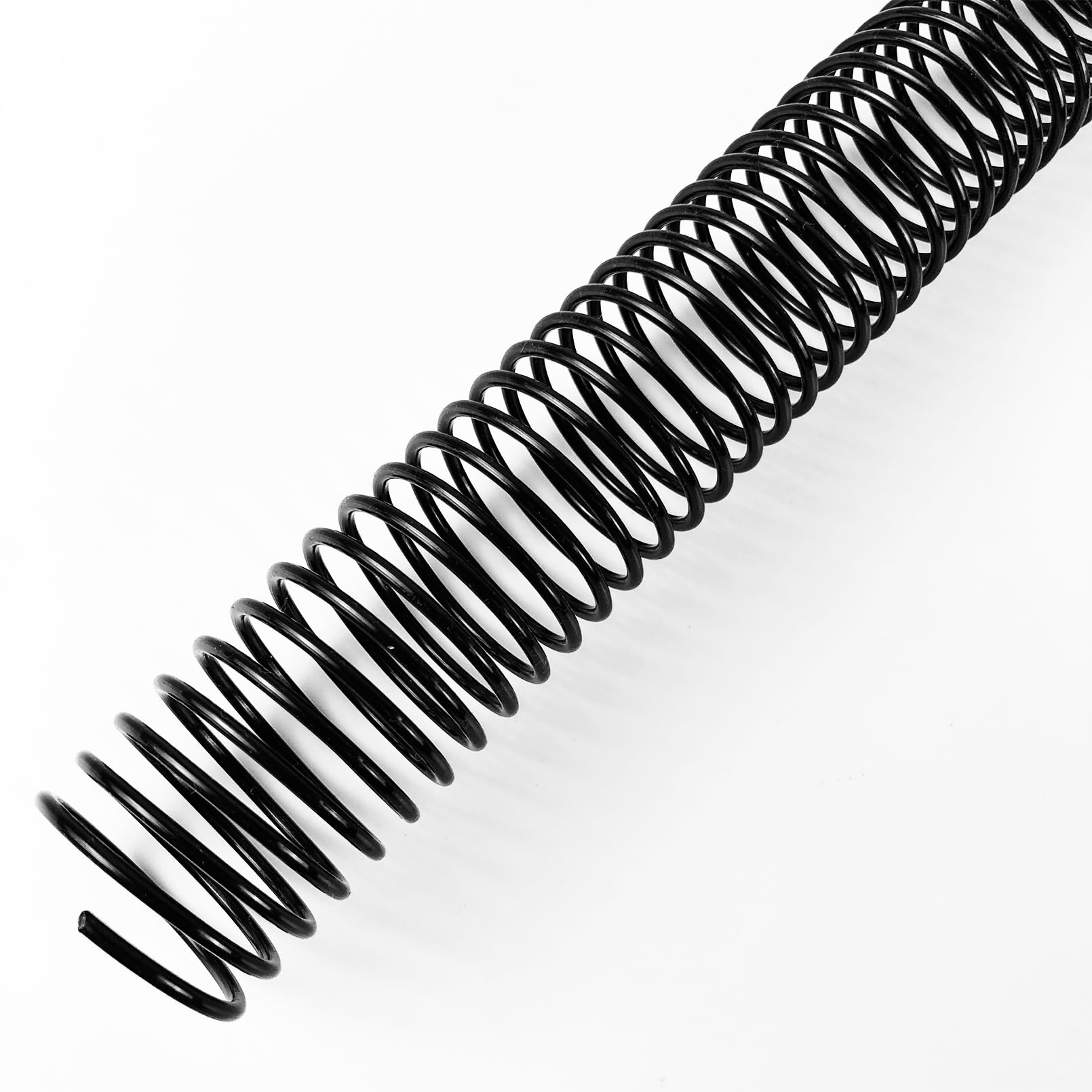 Binditek 50 Pack Plastic Spiral Binding Coils, 32mm (1-1/4"), 280 Sheet Capacity, 4:1 Pitch, Black, 48 Loops, for Letter Size, for Students and