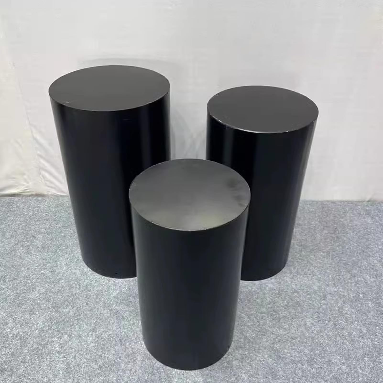 Socles cylindriques en métal par 3 ou 5 pour décoration de buffet et dessert