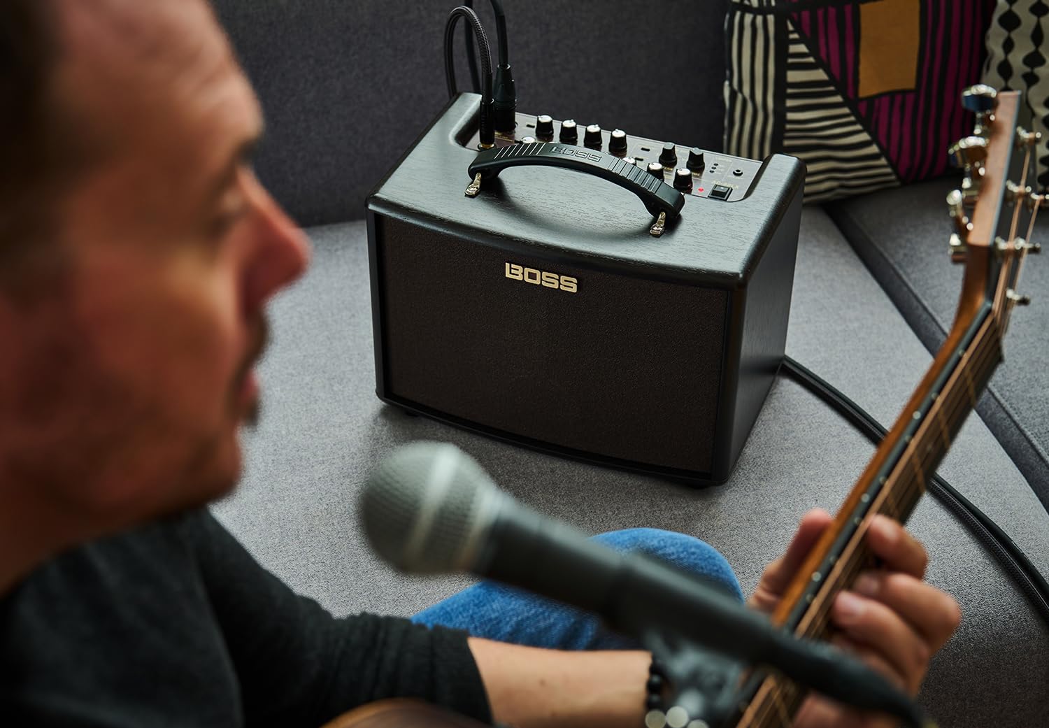 Boss AC-22LX Tragbarer Akustikverstärker für Gitarre und Gesang + keepdrum Klinkenkabel