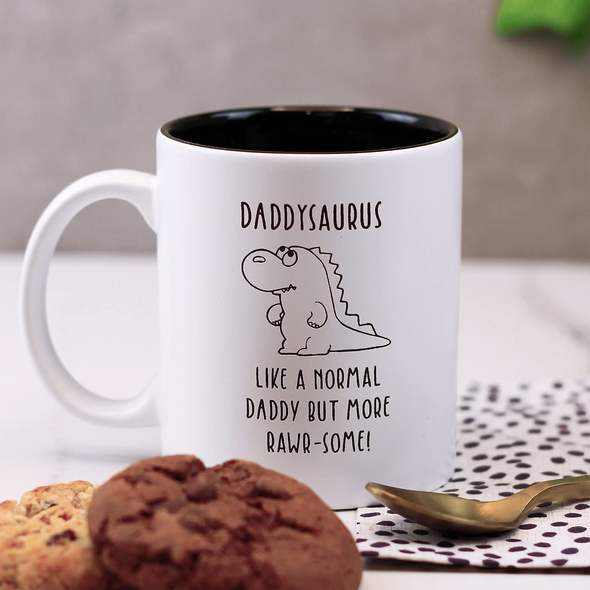 eBuyGB Daddysaurus Mug, Daddy Mug, Dinosaur Mug, Engraved White Black Reveal Coffee Mug, Father's Day Gift, Dad Birthday Gift, Funny Mug Present