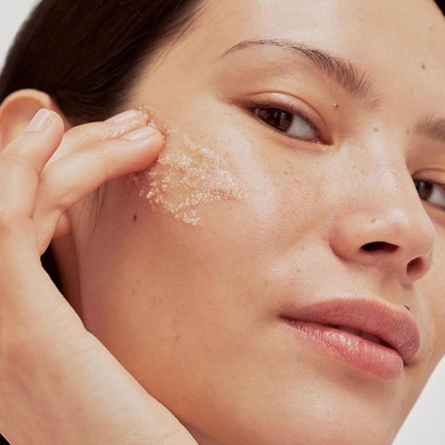 Beauty Pie Le Masque Micro-Caviar Overnight Moisture Mask | Omega-9 Micro-Bubble Oil-in-Serum Treatment & Soothing Cherry Blossom + Saffron Mask for Dry, Dull Skin