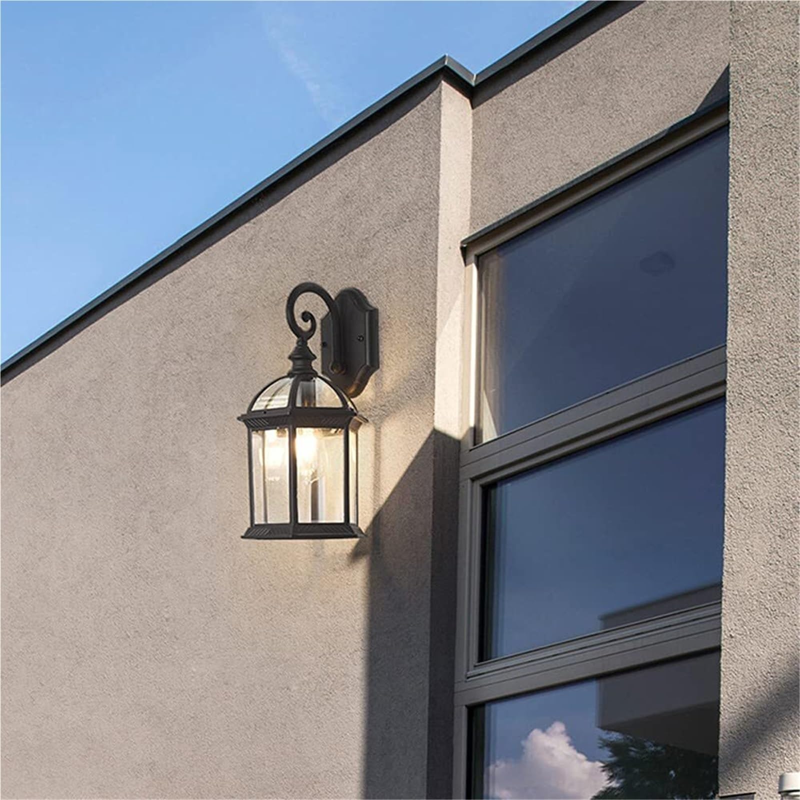 Zewnętrzna latarnia ścienna z przezroczystymi szklanymi panelami, wodoodporna czarna lampa ścienna, vintage lampa zewnętrzna na ganek, patio i ogród.
