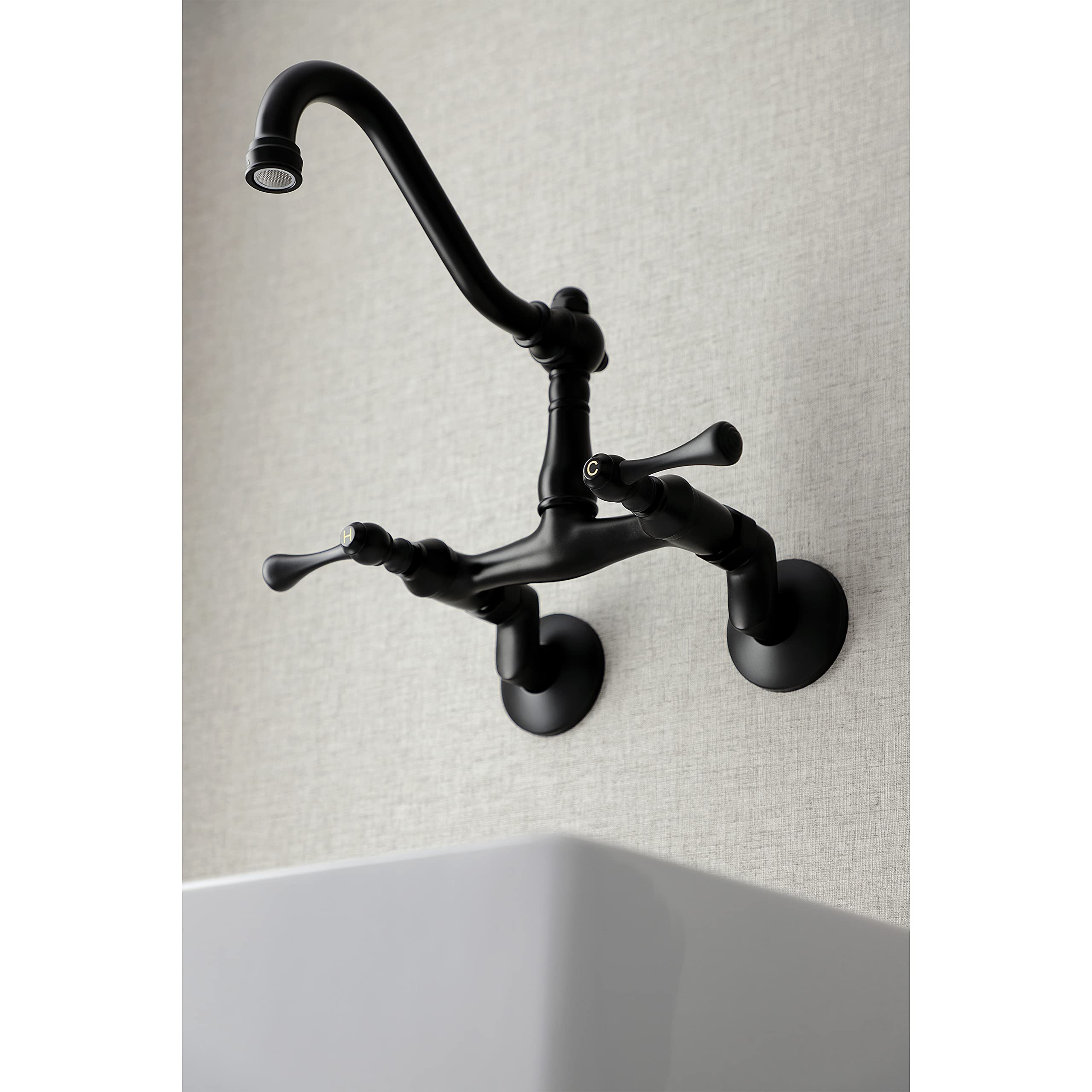 Kingston latón ks3220bl Vintage 15,2 cm ajustable centro soporte de pared de cocina grifo, 8 – 1/5,1 cm en alcance del Caño, Negro Mate