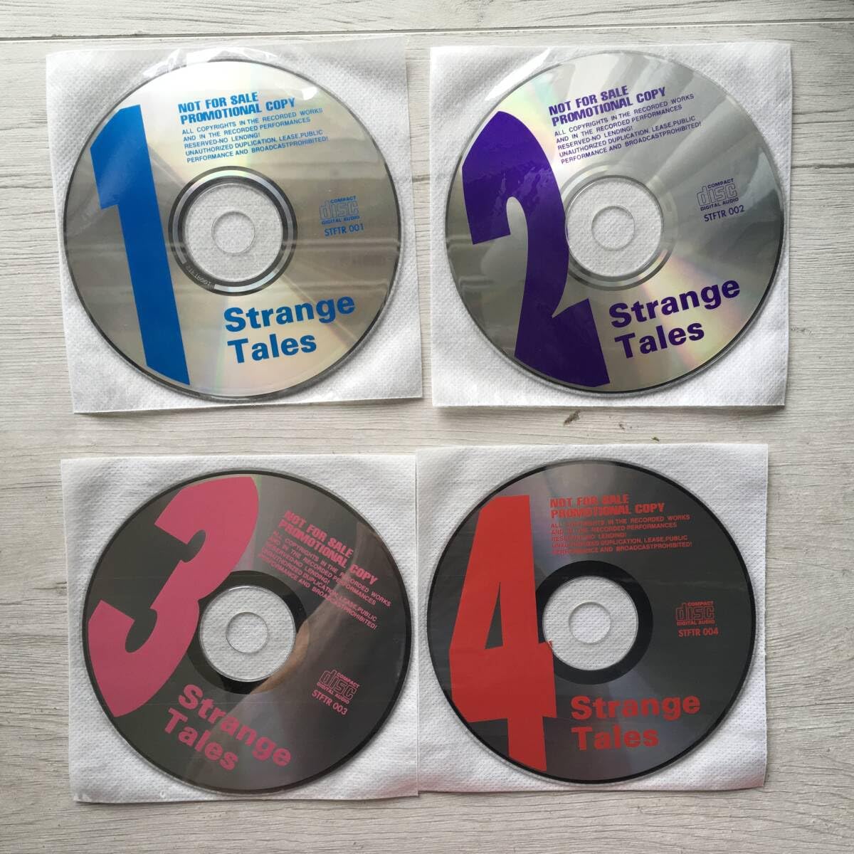 Amazon.co.jp: LED ZEPPELIN STRANGE TALES FROM THE ROAD : おもちゃ