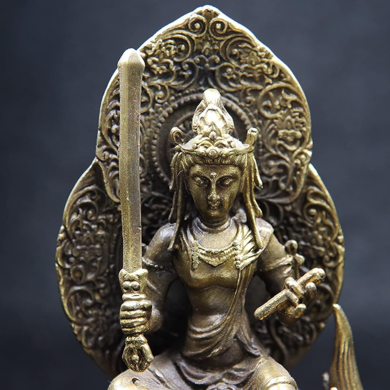 Statue Manjushri Bodhisattva bouddhiste : le cadeau culturel idéal en cuivre