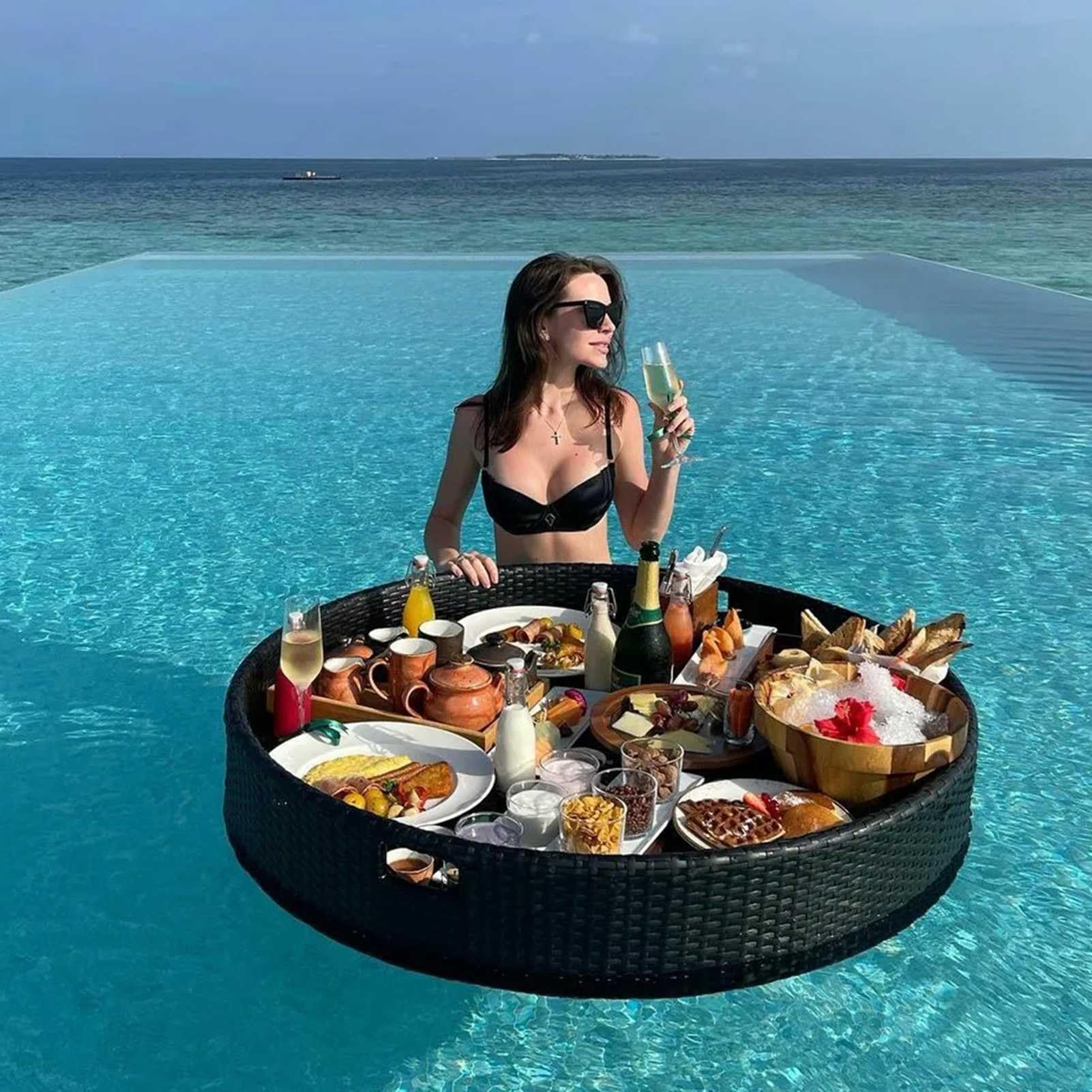 DFGHNBVC Floating Pool Tray Floating Serving Tray Table Bar Round Rattan Floating Breakfast Tray With Handles,Black-80Cm