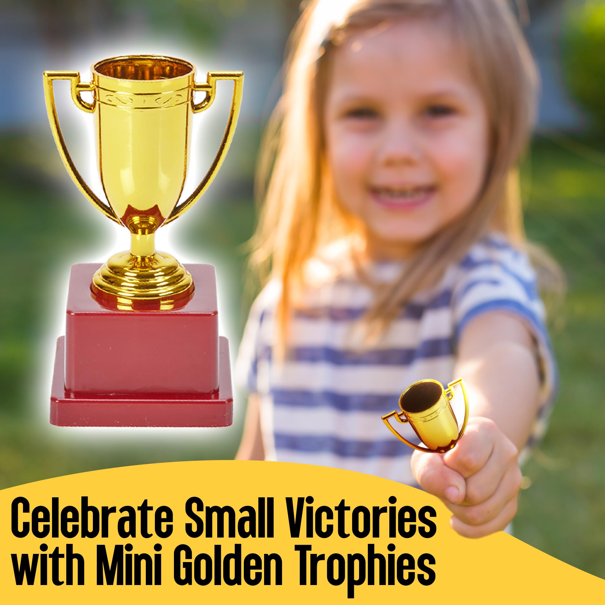 Playbees Goldpokal mit quadratischem Boden, 10,2 cm, 12 Stück