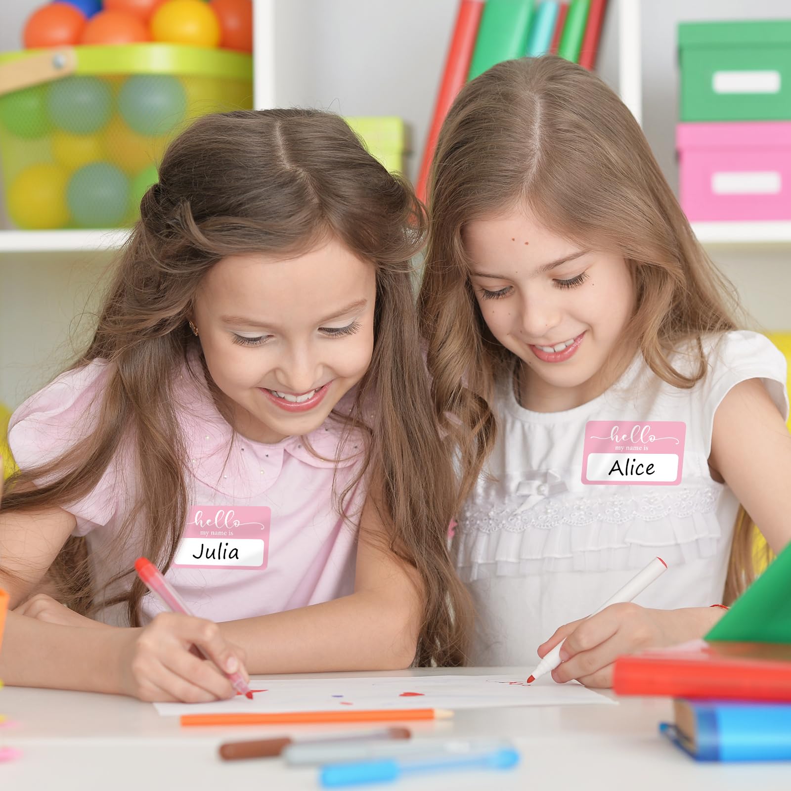 JarThenaAMCS 300 Stück Hello My Name is Aufkleber, hellrosa, Namensschild-Aufkleber, niedliche selbstklebende Rolle, Aufkleber für Schule, Büro, Klassenzimmer, Schreibtisch, Wand, Nachrichtenbrett