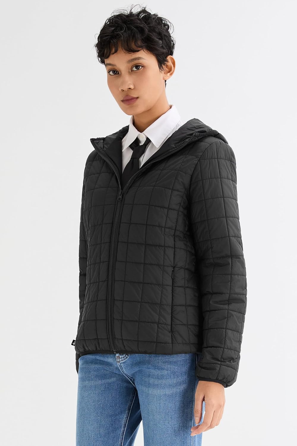 Orolay Women's Lightweight Hooded Puffer Jacket Packable Quilted Zip Up Warm Coat with Pockets - Image 9