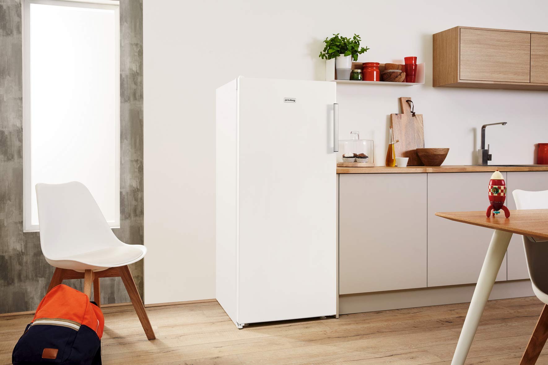 Privileg PFVN 246 W NoFrost Gefrierschrank/ 170 L Nutzinhalt/ leise mit 41 dB/nie mehr Abtauen dank NoFrost/Maxi-Box/Supergefrierfunktion/EasyOpen Ventil, Weiß