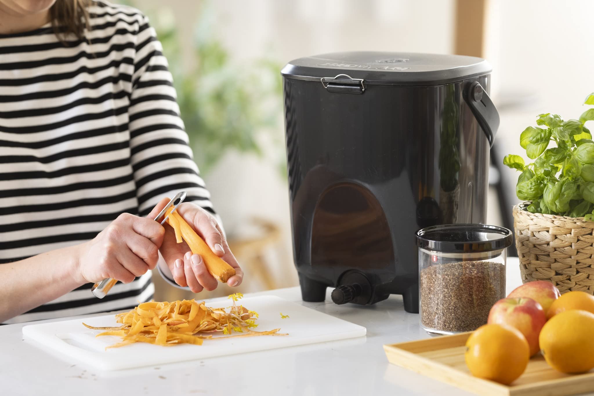 Biolan Bokashi Kit de composteur de Cuisine (10 l) avec Activateur de Fermentation EM 1 kg (Noir)