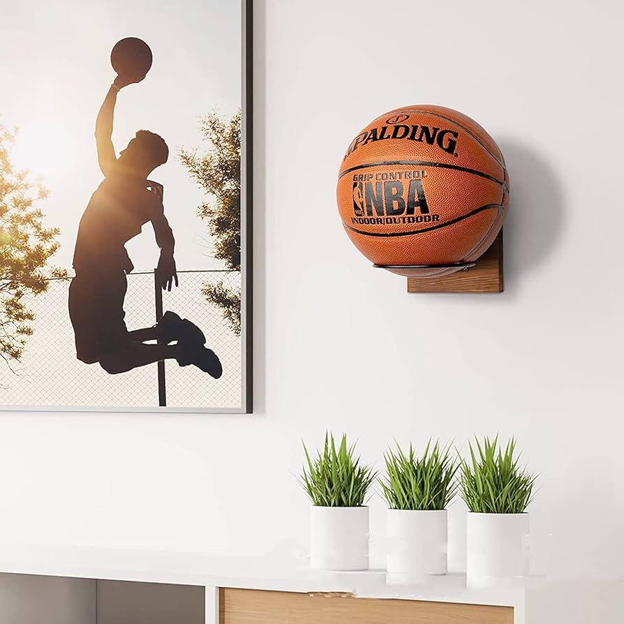 Basketball Hoop Outdoor Runup Football Holder 6PCS Wall Mount Ball Rack Football Wall Mount Outdoor Basketball