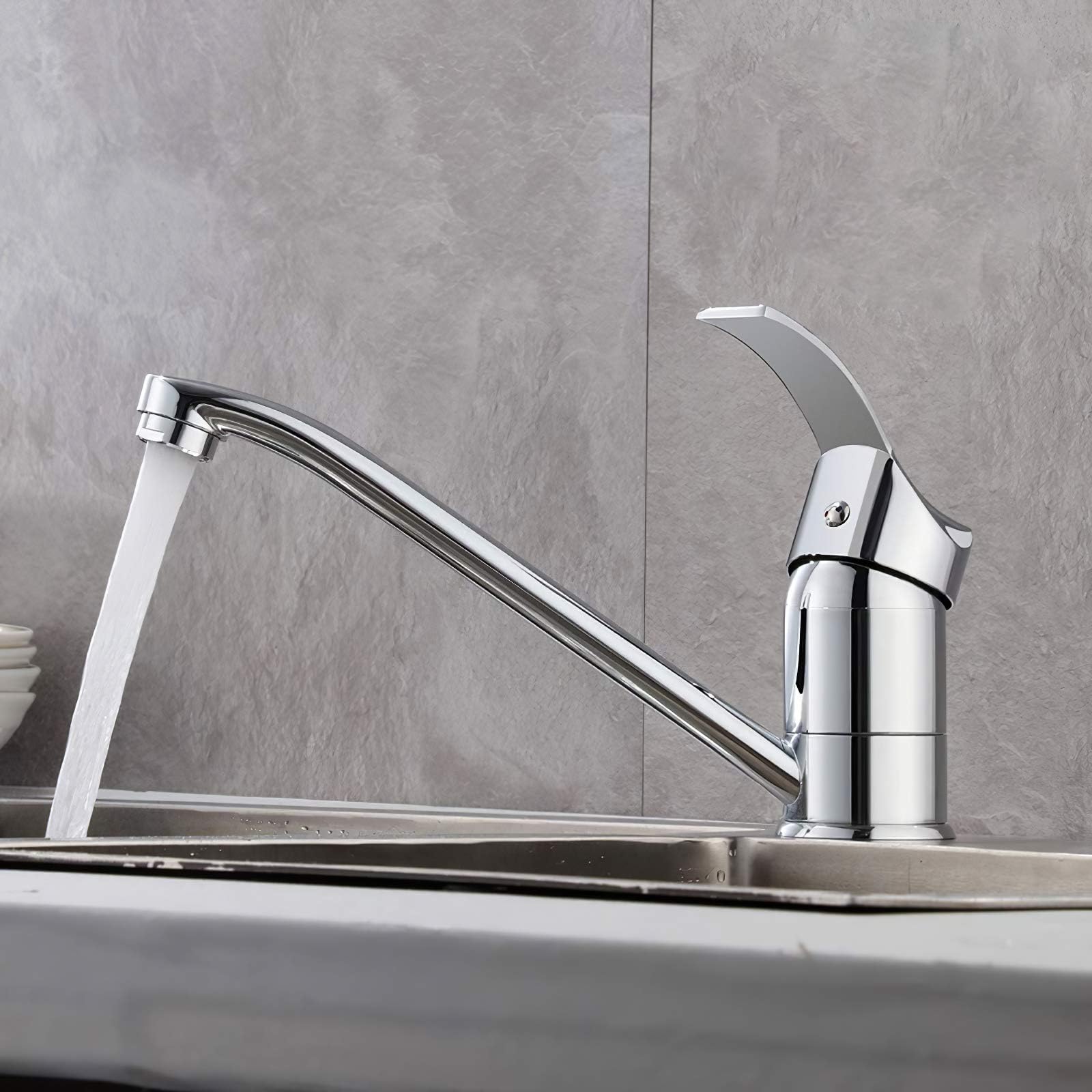GAVAER Kitchen Tap, 360°Swivel Kitchen Mixer Tap, Compact Design for Saving Space, Single Handle with Ceramic Valve Inside(Hot and Cold Water Available), Brass in Chrome Finish