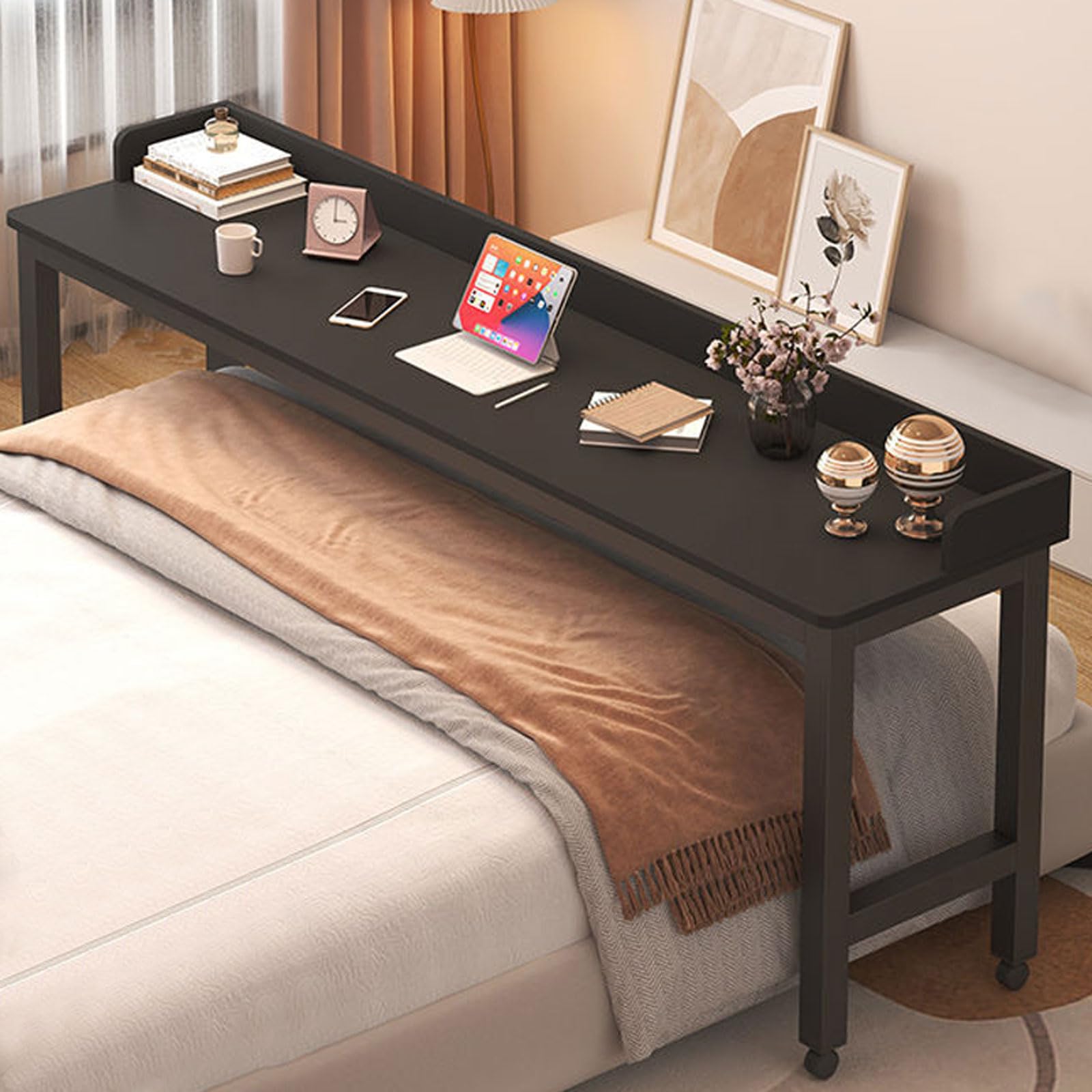 Table de lit mobile compacte avec plateau spacieux et roulettes autobloquantes