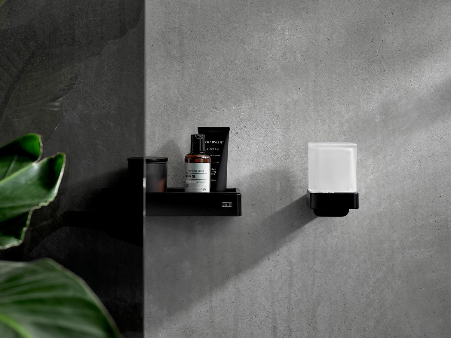 Emco LOFT Schwammkorb mit Kunststoffeinsatz Schwarz Schwarz 10,1 cm Wandkorb