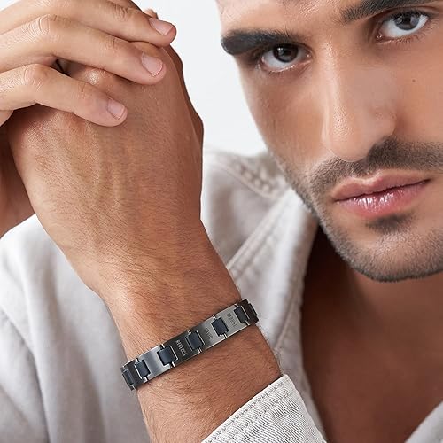 Miniatura 2 de MYKA - Personalize Edge Name Bracelet for Men - in Black Stainless Steel - Customized Engraved Multiple Names Inscription - Jewelry Gift for Him